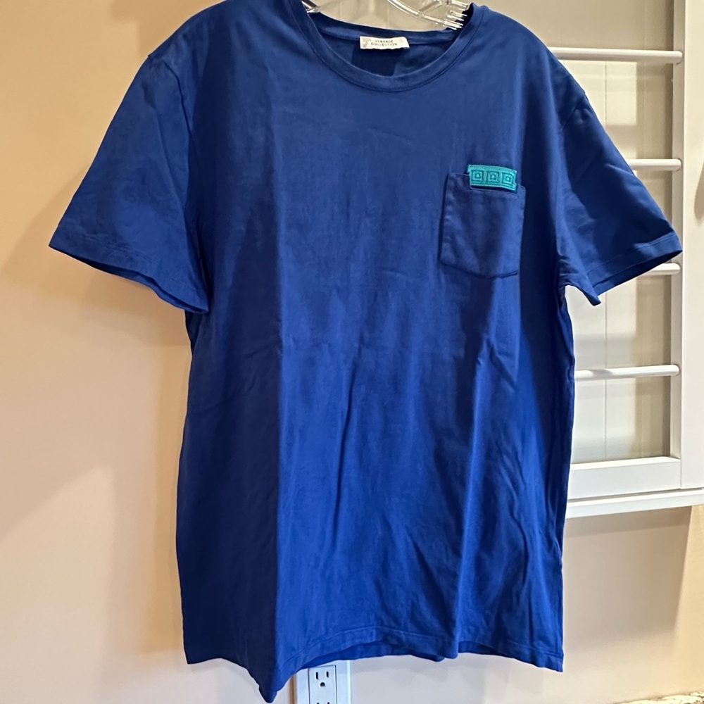 🎉HP Authentic Versace CollectionMen’s  Blue Crewneck Pocket Short Sleeve TShirt